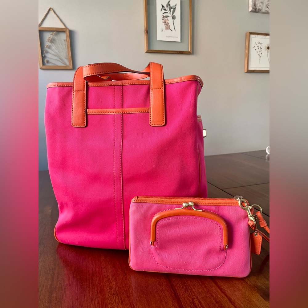 โผ๏ธโผ๏ธSOLD Coach Bonnie Cashin Kisslock Tote and Wristlet Set - Picture 5 of 17